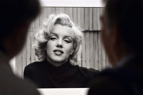 Blonde Kendall Jenner Returns With A Low Key Marilyn Monroe Halloween