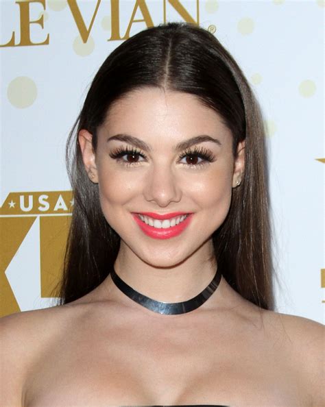 Pictures of Kira Kosarin