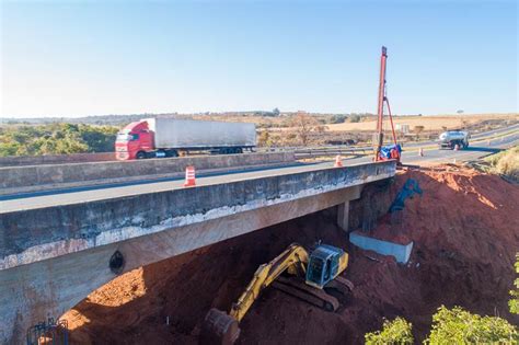 Eco Executa Obra De Refor O E Alargamento Em Ponte Na Br Em