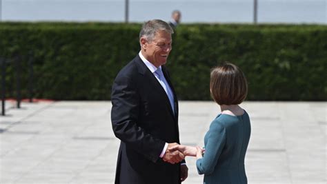 Klaus Iohannis A Vorbit La Telefon Cu Maia Sandu Rom Nia Sus Ine Ferm