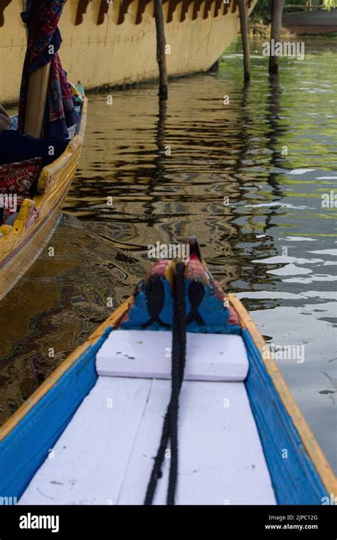 dal lake, kashmir house boat Stock Photo - Alamy