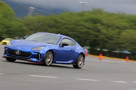 Brzのgr86・新型brz・86brz友の会・86brzオーナーさんと繋がりたい・ニーパッドに関するカスタム事例｜車のカスタム情報はcartune