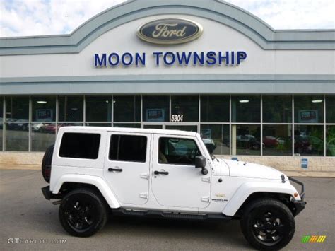 2014 Bright White Jeep Wrangler Unlimited Sahara 4x4 105779457 Photo 10 Car