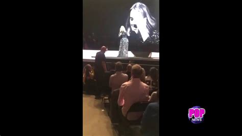 Fã interrompe show da Adele para oferecer bebida alcólica MundoPopNews