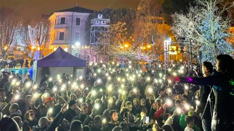 Pista Di Ghiaccio Casette Gourmet E L Igloo Di Bagnino Natale Torna