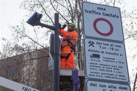 Nuova Ztl Da Oggi Circoli Solo Con Queste Macchine Controlli