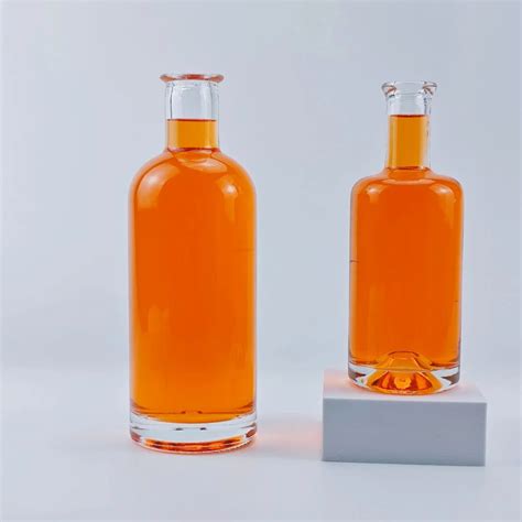 Cylindrical Whisky Bottle 750 Ml Whiskey Gin Rum Bourbon Mezcal Decanter Bottle With Short Neck