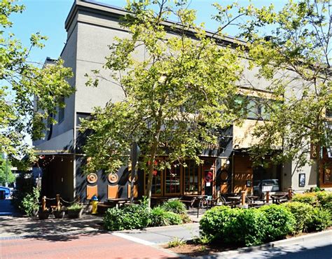 Street Scene in Downtown Eugene, Oregon Stock Photo - Image of yard, neighbourhood: 266545590