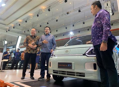 Harga Seres E Dan Promo Dfsk Di Giias Bandung Carmudi Indonesia