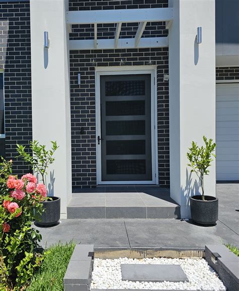 Screen Doors & Fly Screens - Goliath Screens & Blinds