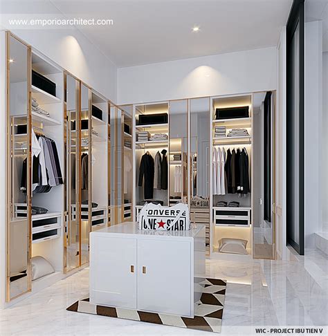 Desain Walk In Closet Rumah Mediteran Lantai Ibu Tn V Di Jakarta