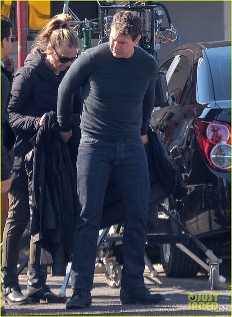 Tom Cruise Gets A Visit From Son Connor On Jack Reacher Set Photo