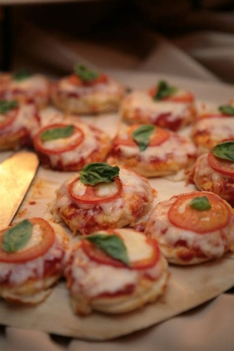 28 Fun Ways To Organize A Pizza Bar At Your Wedding Weddingomania