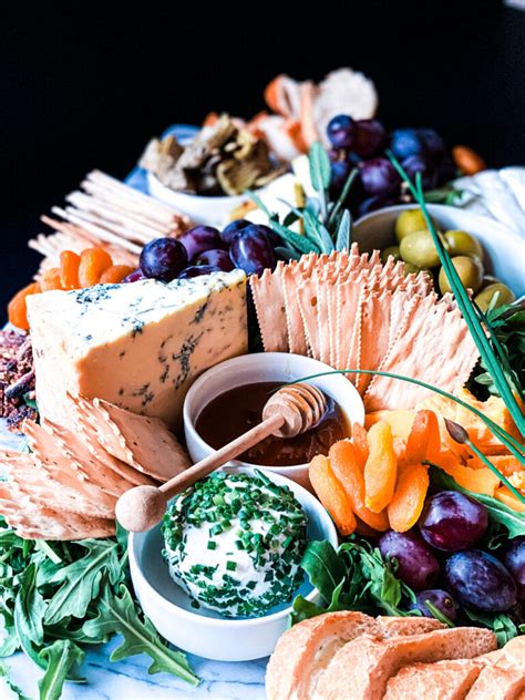 Expert Tips For Creating A Perfect Cheeseboard