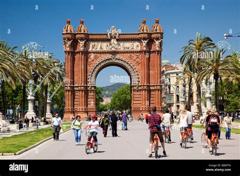 Arc Barcelona Hi Res Stock Photography And Images Alamy