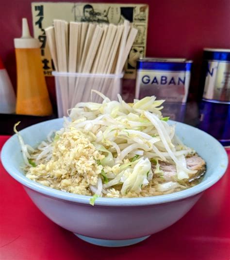 『小ラーメン ぶた2枚 830円』ラーメン二郎 中山駅前店のレビュー ラーメンデータベース