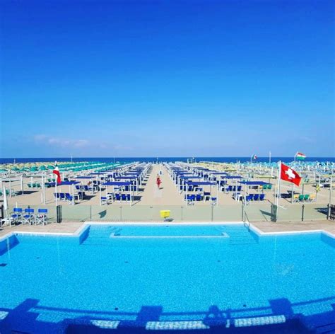 Bagno Elena Viareggio LU Prenotazione Online Spiagge It