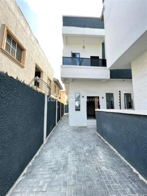 For Sale Affordable 4 Bedroom 4bath 3cars Fully Detached Duplex Plus