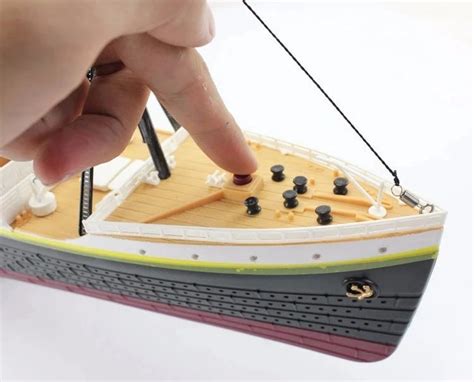 RC Titanic Model Ship Toy RC Boat NQD 757-4020 1:325 Sea Grand Cruise ...