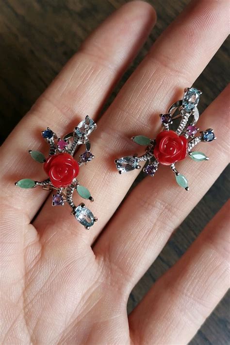 Серебряные серьги с кораллом и натуральными камнями купить в интернет ...