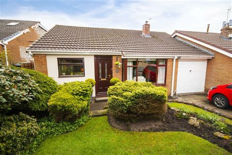 3 Bedroom Semi Detached Bungalow For Sale In Hospital Road Bromley