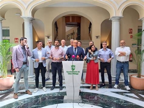 El Alcalde Presenta Y Ensalza A Los Candidatos A Escudos De Oro De