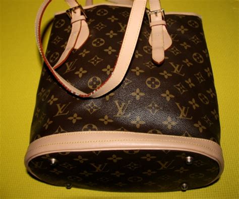 Louis Vuitton Faux Leather Material Nar Media Kit