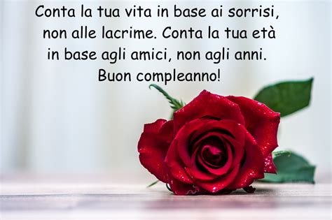 Buon Compleanno Donna Simpatico Ed Elegante Auguri Per Donne Speciali