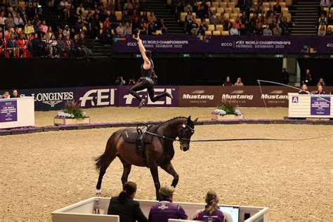 Wow Sheena Bendixen Vinder Vm Bronze I Voltigering Zibrasport