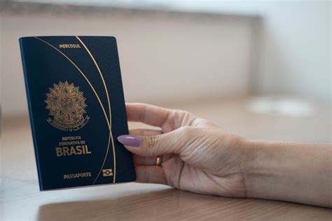 Pol Cia Federal E Casa Da Moeda D O In Cio Emiss O Do Novo Passaporte