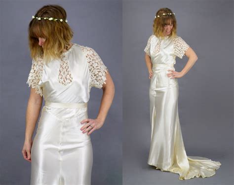 Vintage 1930s Wedding Gown, 30s Bias Cut Wedding Dress, Ivory Satin