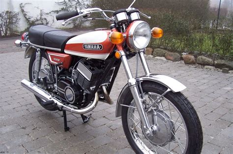 Yamaha R5 1970 1972 Information