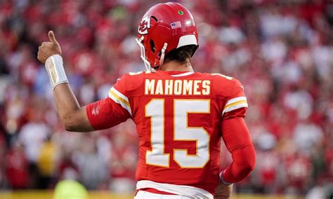 Watch Chiefs Qb Patrick Mahomes Finds Rashee Rice For Td Vs Bills