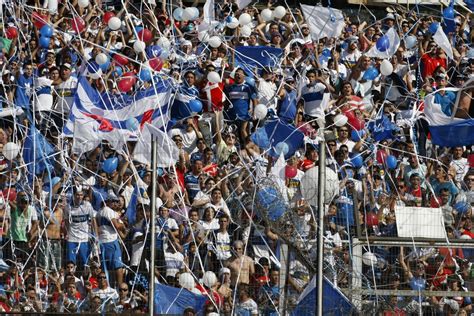 Cat Lica Celebra Su Aniversario Con Triunfo Sobre Colo Colo Y Queda A