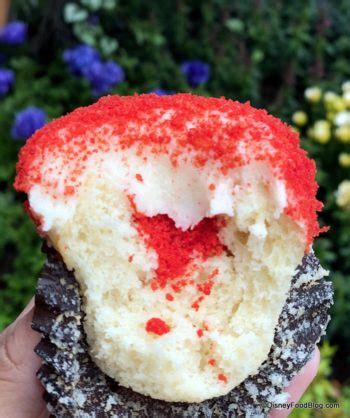 Review And Food Photos Sprinkles Flaming Hot Cheetos Cupcake The