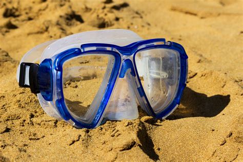 Discover The Best Swim Goggles With Nose Cover For Ultimate Comfort