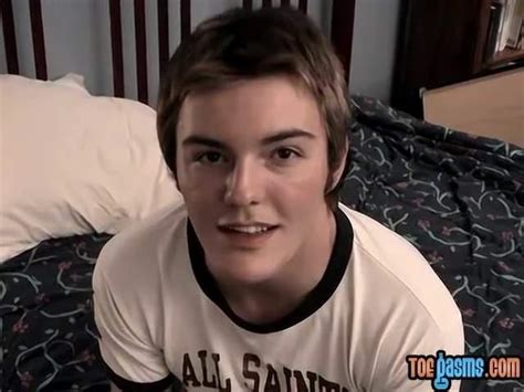 Fitch Loves Wiggling His Toes While He Eagerly Masturbates English Gay Amateur Porn Xhamster