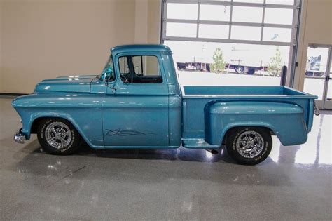 1957 Chevrolet Pickup Photos