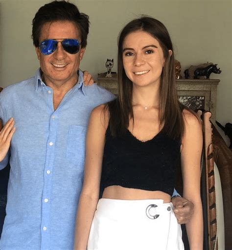 Ellas Son Las Hermanas Poco Conocidas De Andrea Escalona