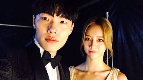 Aktor Ryu Jun Yeol Dan Hyeri Putus Setelah 6 Tahun Pacaran