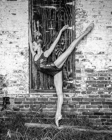 Pin By Katarina Honeycutt On Dance Pictures Ballerina Poses Ballet Beauty Ballet Images