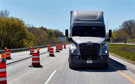 10 Cdl Safety Tips To Use When Driving Through A Work Zone