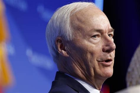 Arkansas Ex Governor Hutchinson Enters Gop Presidential Race