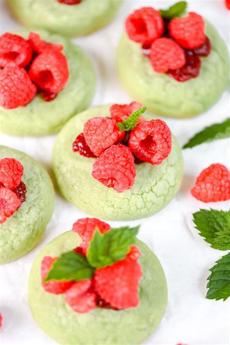 Easy Delicious Macarons And Other Baking Recipes Everything Marina