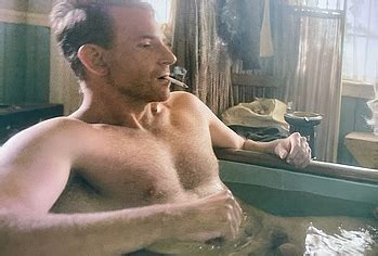 Bradley Cooper Nude Penis Scenes In Nightmare Alley Gay Male Celebs