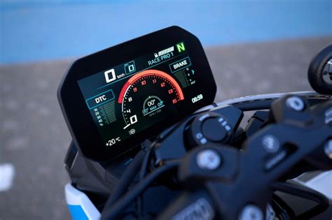 BMW MOTORRAD CONNECTEDRIDE 1