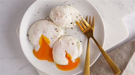 The Super Easy Way To Cook Poached Eggs In The Air Fryer