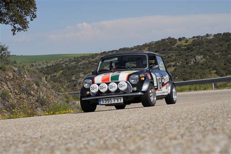 La I concentración de coches clásicos de Fuentepelayo se celebrará el