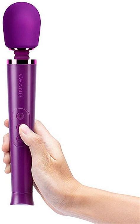 Le Wand Masażer Petite Rechargeable Vibrating Massager Cherry Lw004D