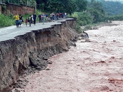 Colapso De Puentes Un Problema En El Manejo Del Agua Y De Los